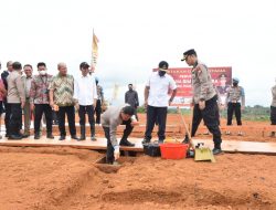Peletakan Batu Pertama Pembangunan Rumah Murah Bagi Anggota Polri Dan PNS Polri Di Perumahan Graha Bhayangkara Polda Kepri