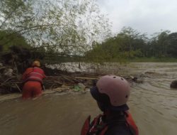 Sukiyem Hilang Terseret Arus Sungai Tuntang