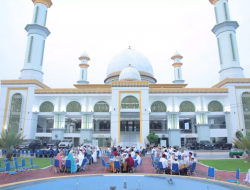 Bupati Asahan Ikuti Pengajian Subuh Masjid Agung H. Achmad Bakrie Kisaran