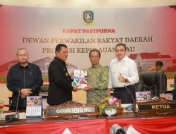 Gubernur Kepri Sampaikan Nota Keuangan Dan Ranperda Tentang APBD Kepri 2024