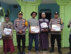 Sempena Harkamtibmas, Polsek Tanjungpinang Timur Bagikan Bansos Kepada Marbot dan Masyarakat