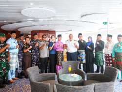 Kado HUT ke-18, Kapal Pesiar Mewah MV. Odyssey Sandar di Tarempa, Bupati Aneng: Anambas Siap Mendunia