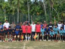 Bupati Aneng Buka Turnamen U-13 HUT Teluk Siantan ke-20: Investasi Karakter Sejak Dini