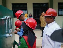Di SMKN 11 Batam, Wagub Nyanyang Ingatkan Siswa: Teknologi Jangan Jadi Racun Masa Depan